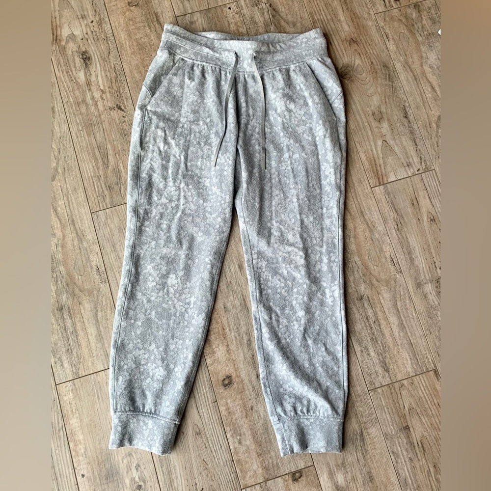 Lululemon Ready To Rulu Grey Soft Jogger Pants - size 8